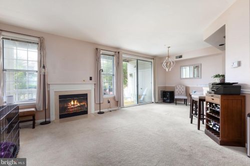 6849 Brindle Heath Way, Alexandria, VA