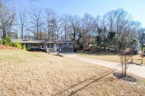 530 Lake Dr, Gainesville, GA