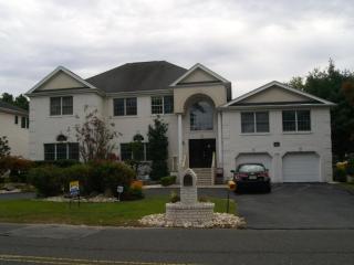 764 Lake Dr, Lakewood, NJ