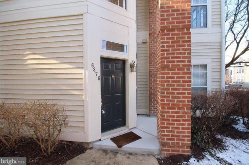 6876 Brindle Heath Way, Alexandria, VA