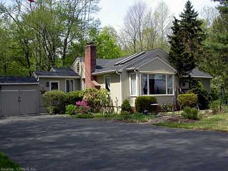 223 Terry Plains Rd, Bloomfield, CT 06002