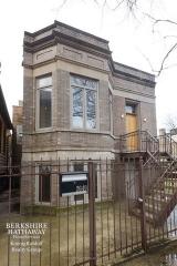 2649 Huron St, Chicago, IL