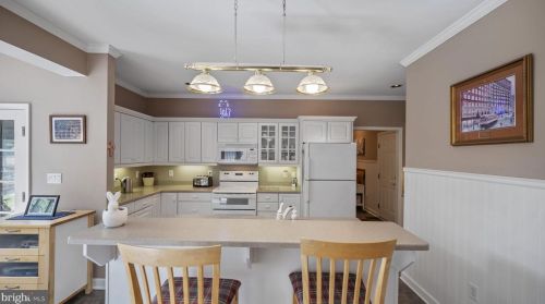 194 Eastland Dr, Charles Town, WV