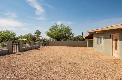 2202 Forgeus Ave, Tucson, AZ