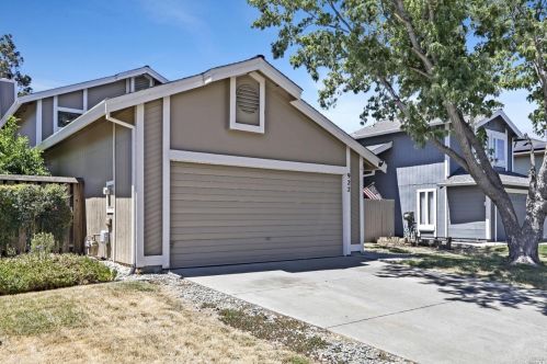 922 Sage Dr, Vacaville, CA