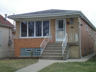 11247 Whipple St, Chicago IL 60652 exterior