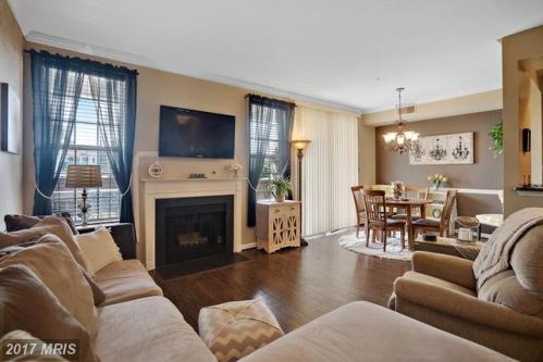 6871 Brindle Heath Way, Alexandria, VA