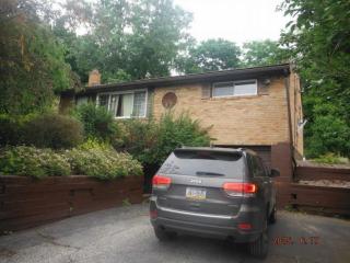 123 Joslyn Dr, Pittsburgh, PA