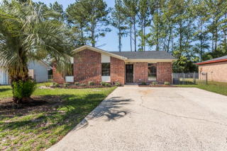 258 Garden Cir, Hinesville, GA