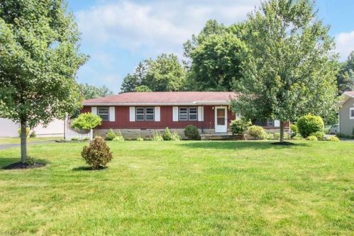 38635 Overlook Dr, North Eaton, OH 44044