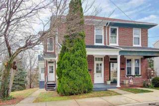 48 Franklin St, Yoe, PA