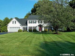 1482 Chigwell Ln, Webster, NY 14580