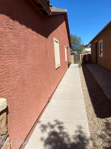 5069 Kittentails Dr, Tucson, AZ