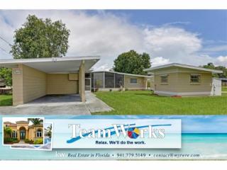 1264 Lemon Bay Dr, Venice, FL