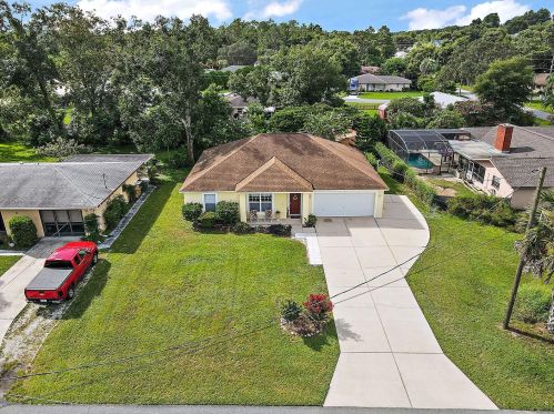 3 Oak St, Howey In The Hills, FL