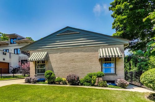 2382 Green Bay Rd, Highland Park, IL