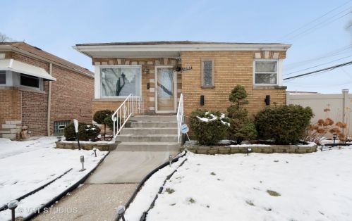 12752 Emerald Ave, Chicago, IL