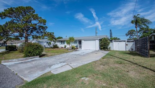 950 Baffin Dr, Venice, FL